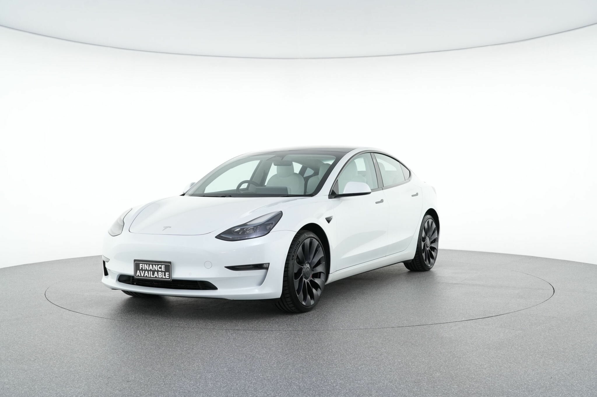 Tesla Model 3 image 4