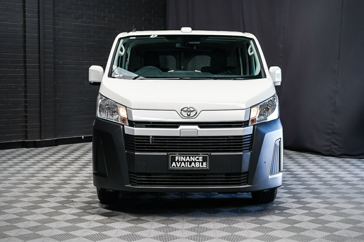 Toyota Hiace image 3