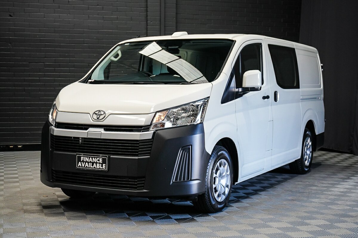 Toyota Hiace image 4