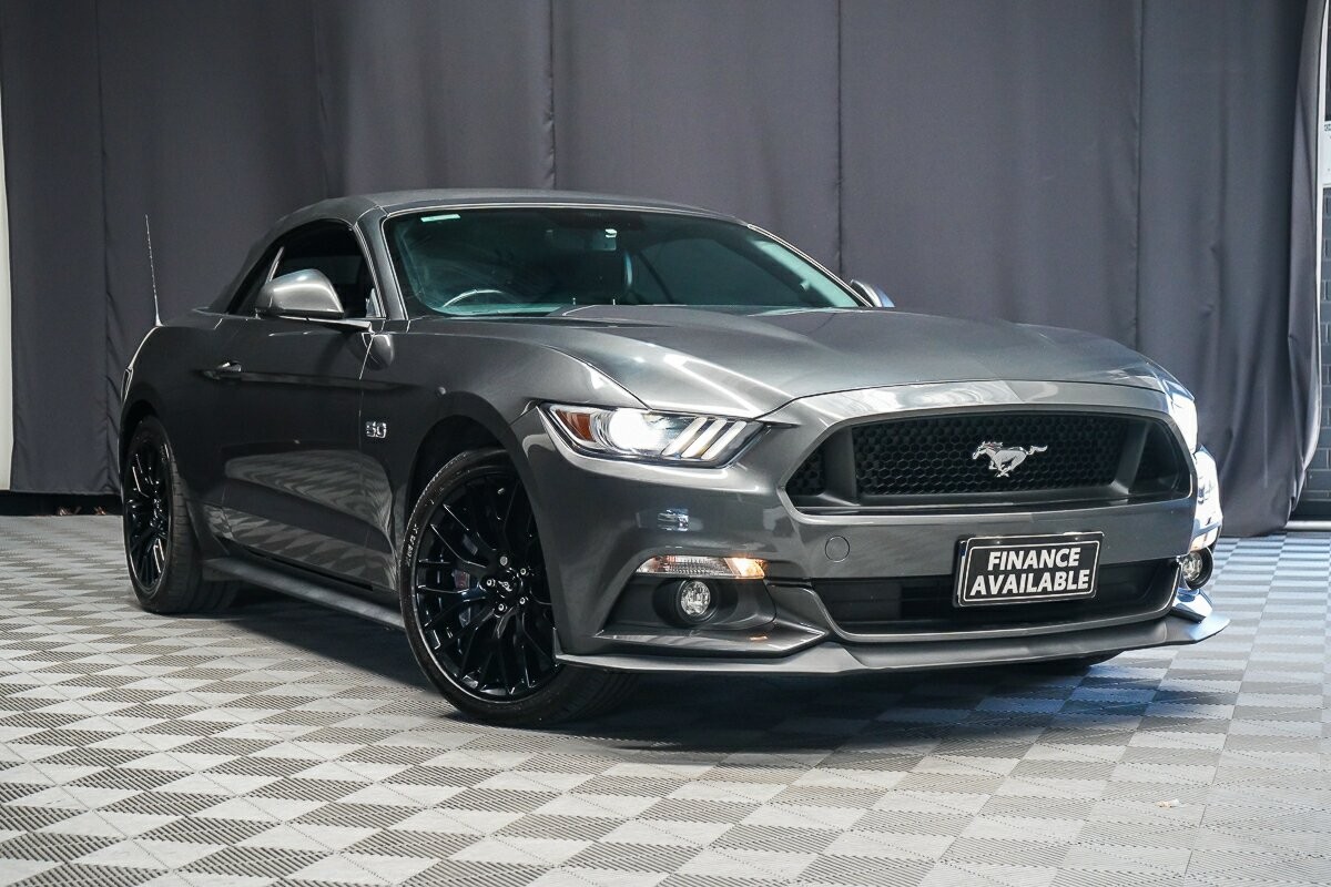 Ford Mustang image 1
