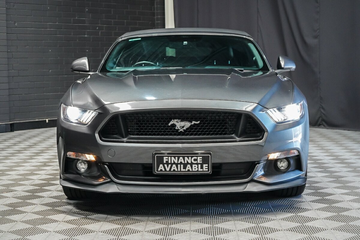 Ford Mustang image 3