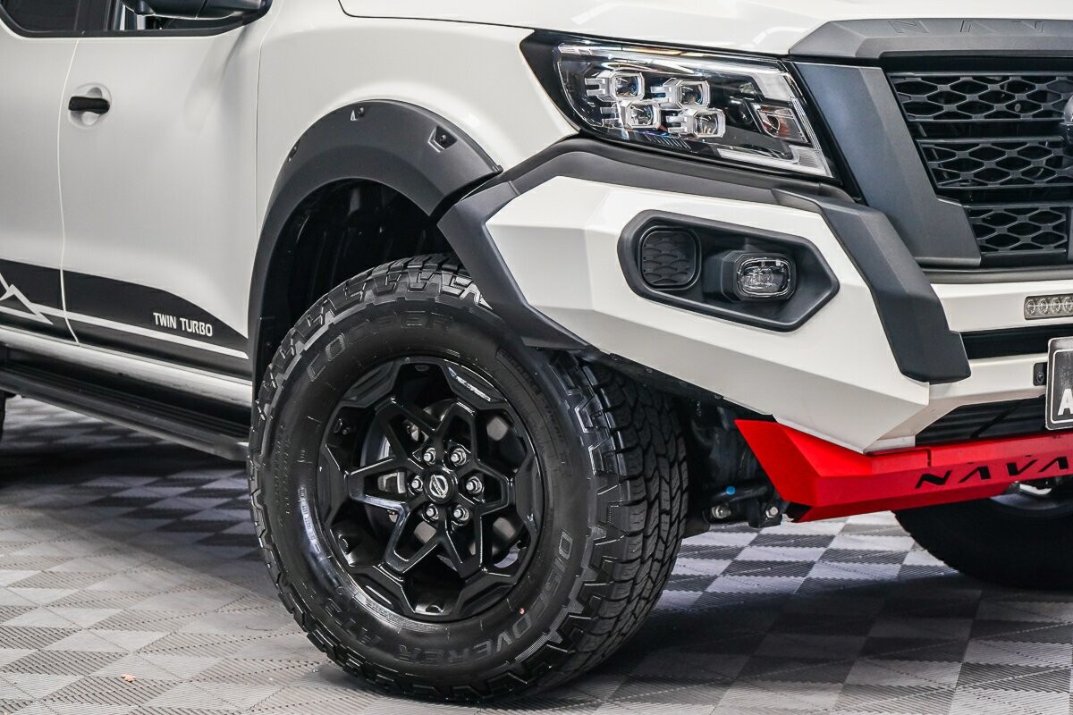 Nissan Navara image 2