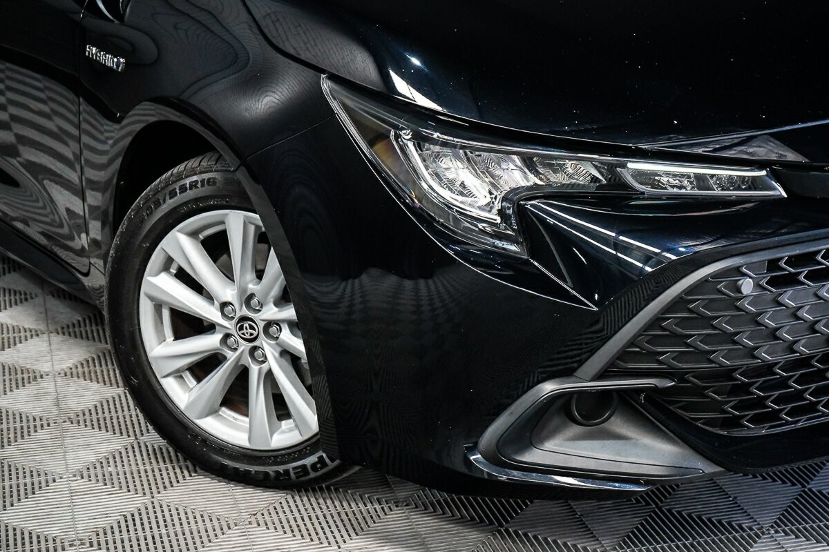 Toyota Corolla image 2