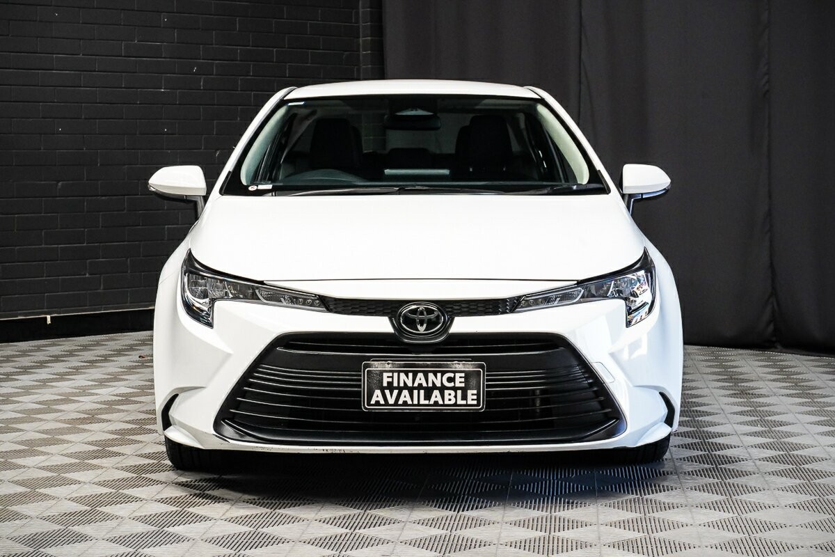 Toyota Corolla image 3