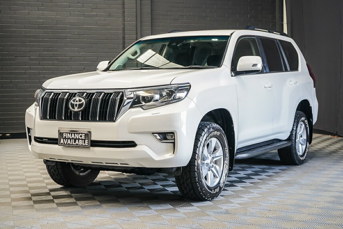 Toyota Landcruiser Prado image 4