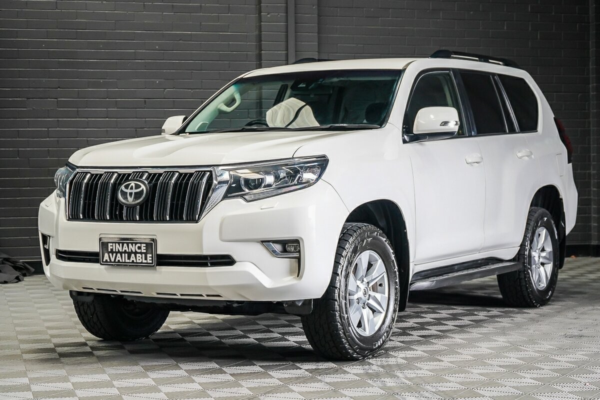 Toyota Landcruiser Prado image 4