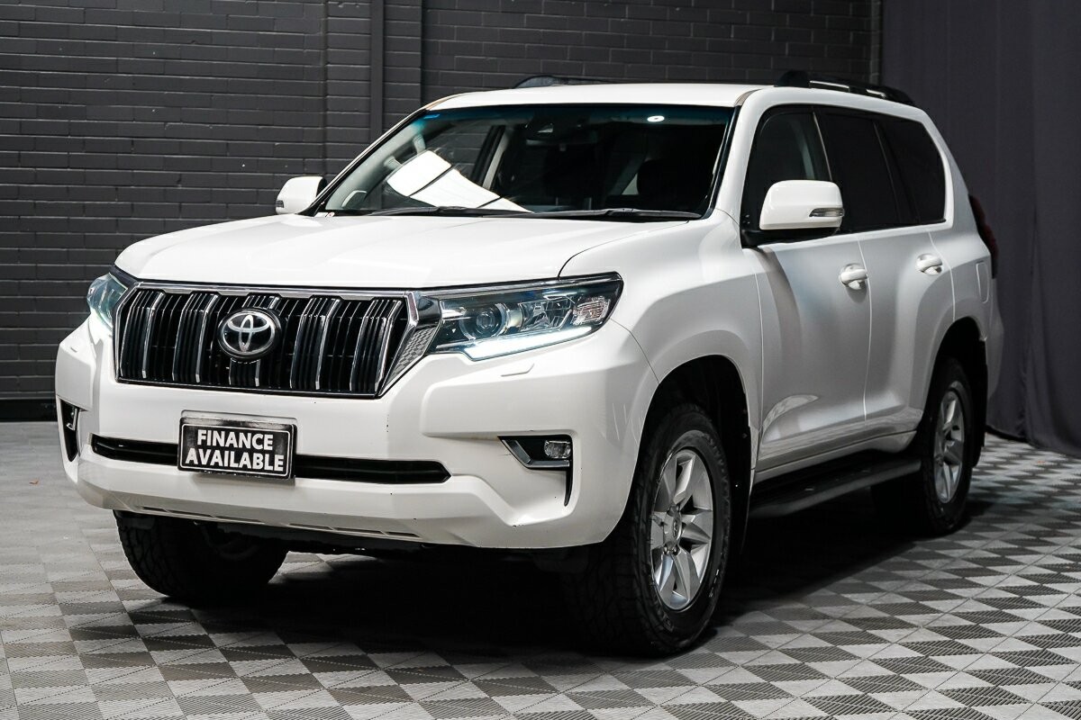 Toyota Landcruiser Prado image 4