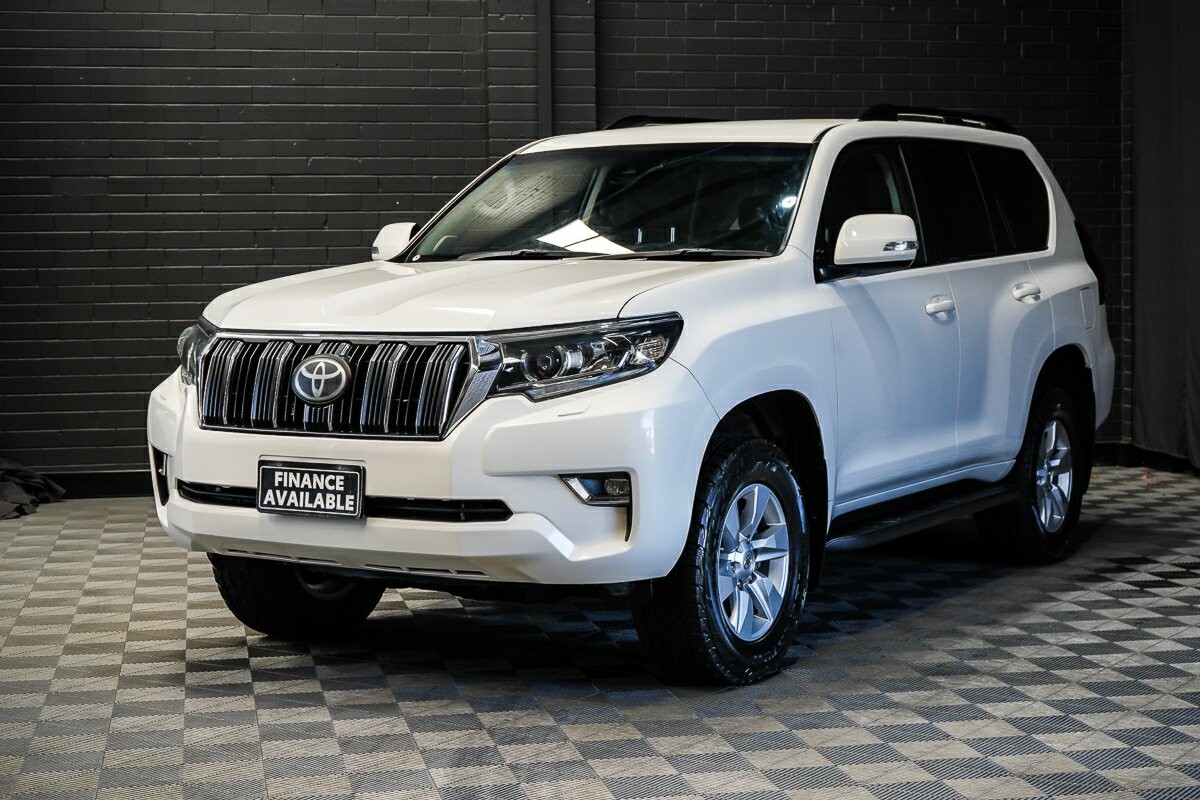 Toyota Landcruiser Prado image 4