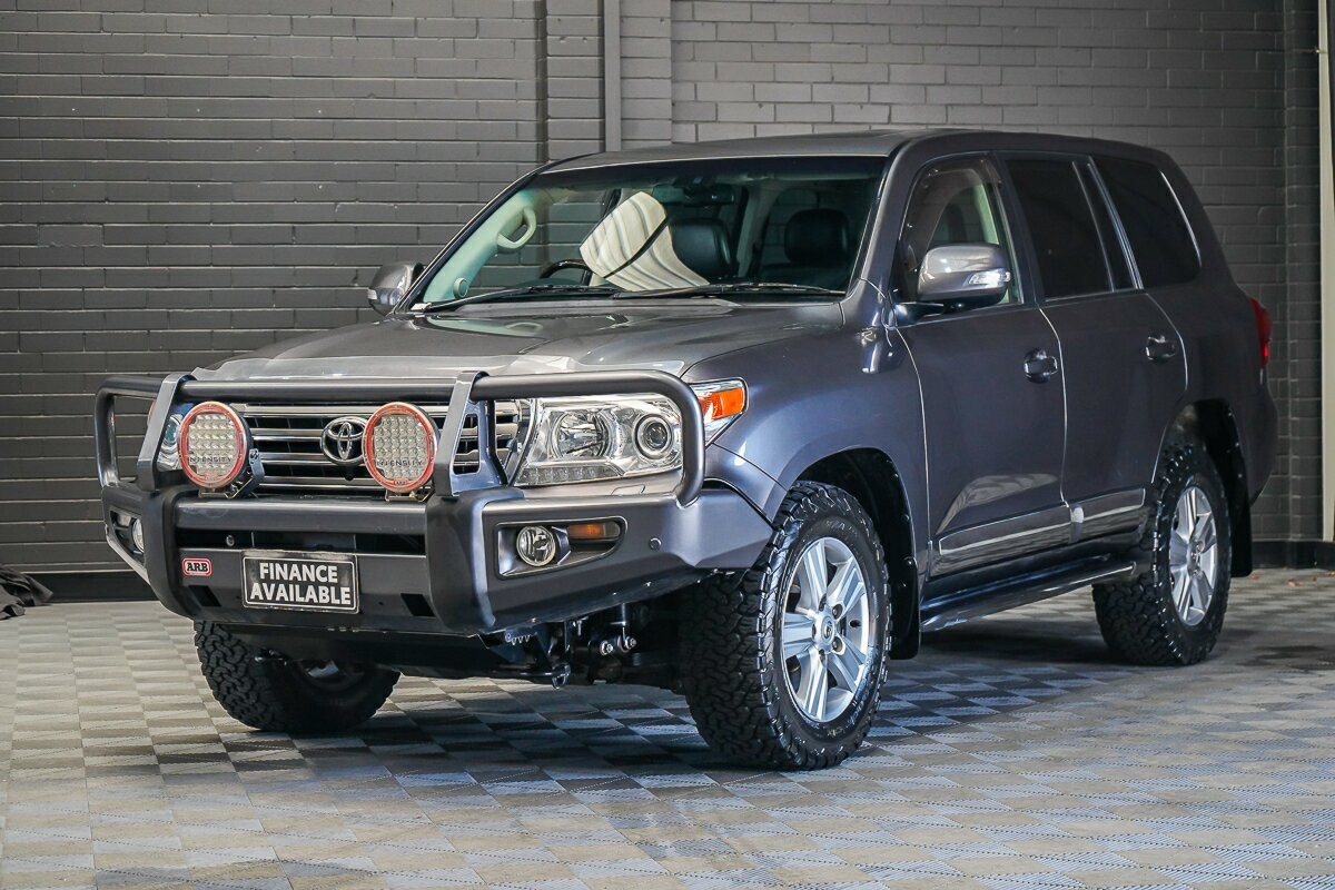 Toyota Landcruiser image 4