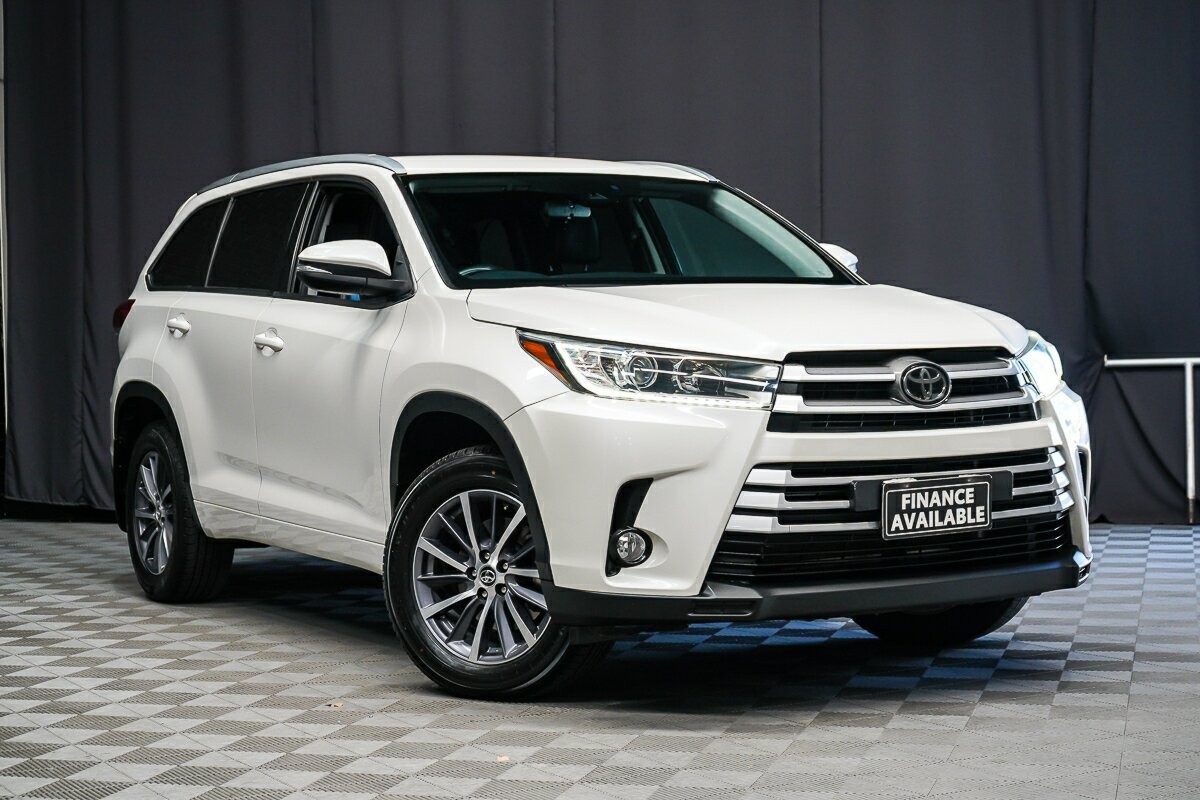 Toyota Kluger image 1