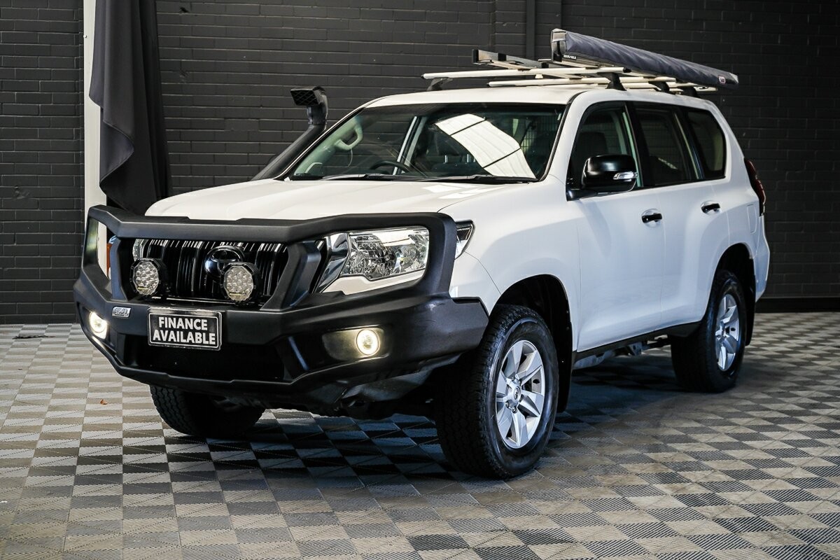 Toyota Landcruiser Prado image 4