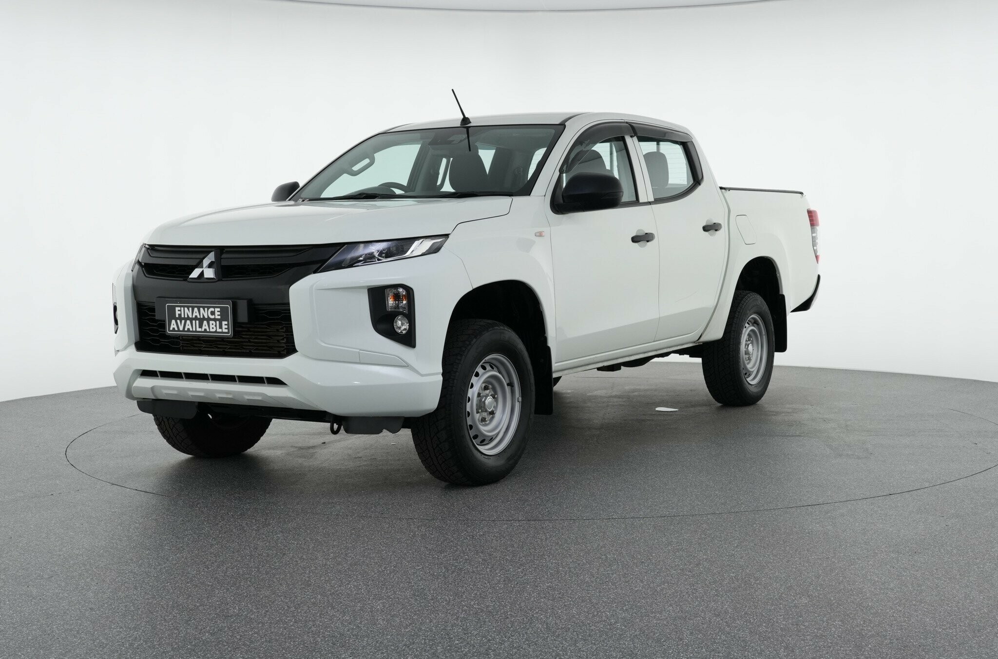 Mitsubishi Triton image 4