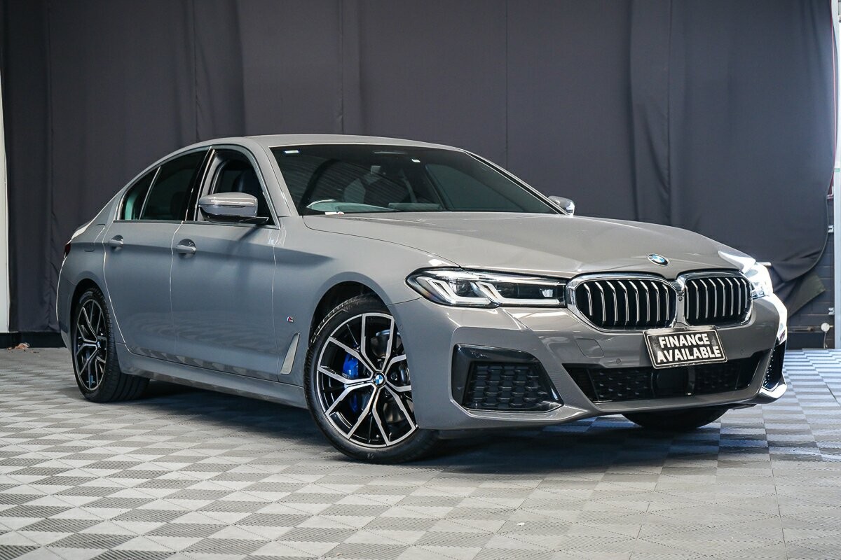 BMW 5 Series image 1