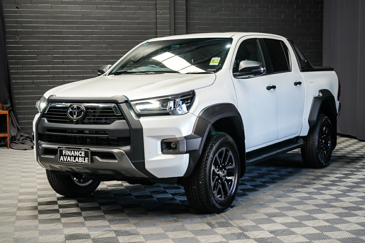Toyota Hilux image 4