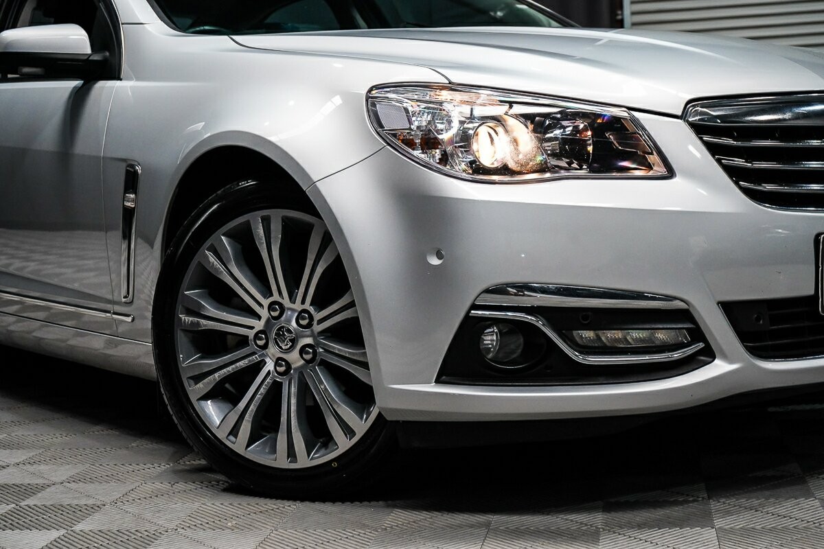 Holden Calais image 2