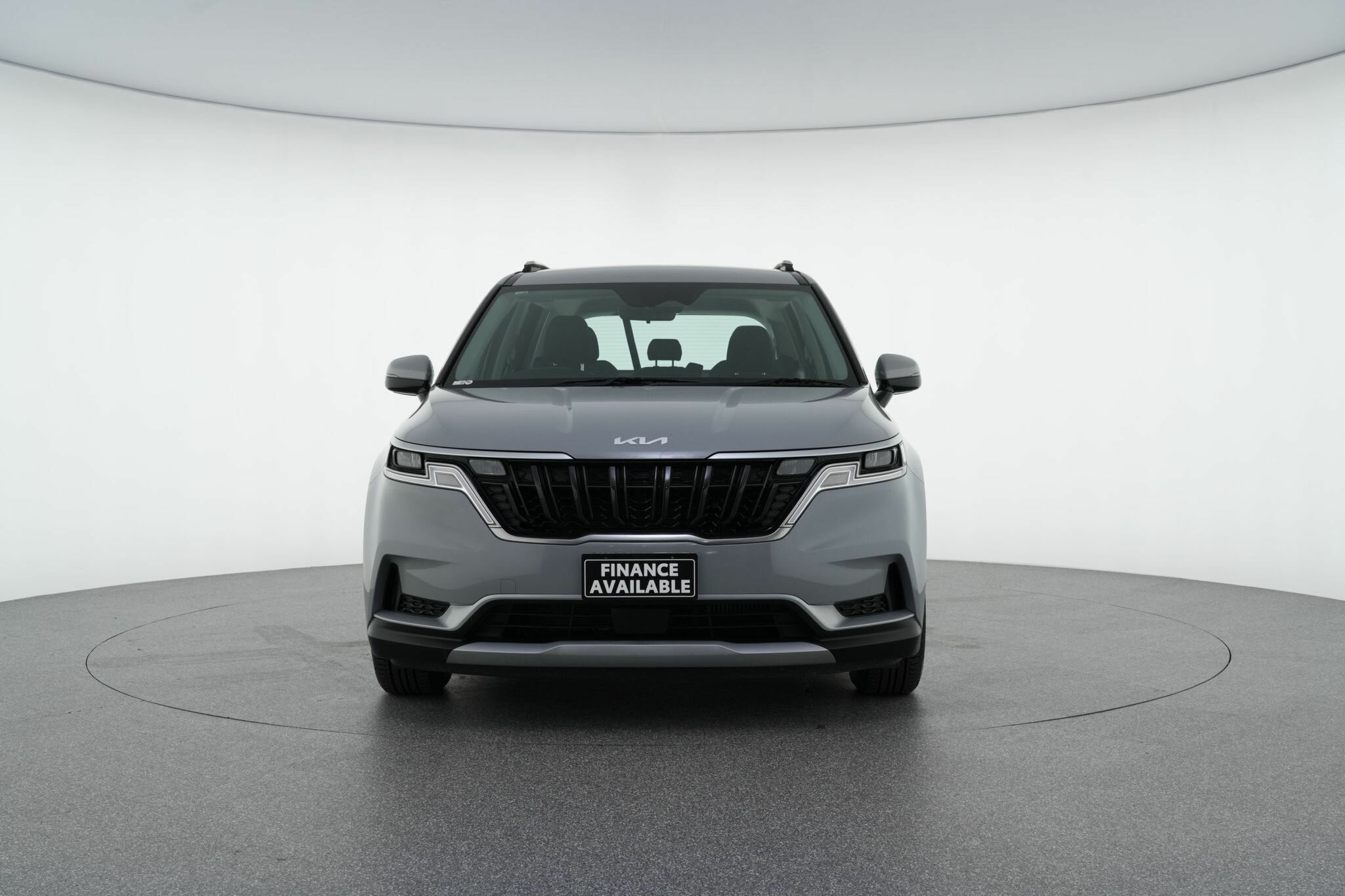 Kia Carnival image 3