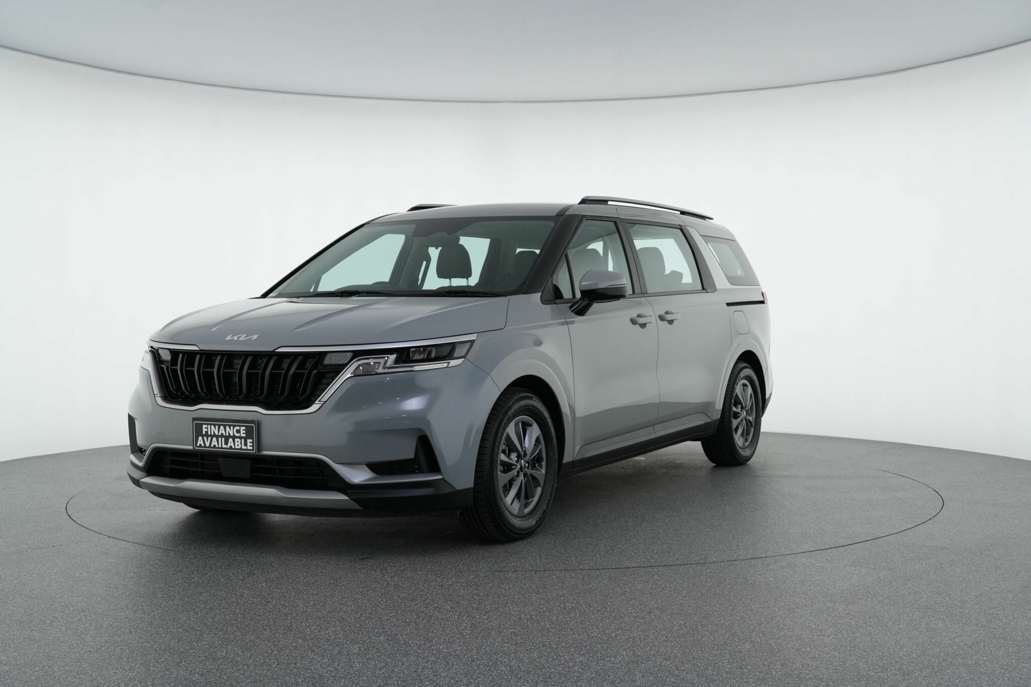 Kia Carnival image 4