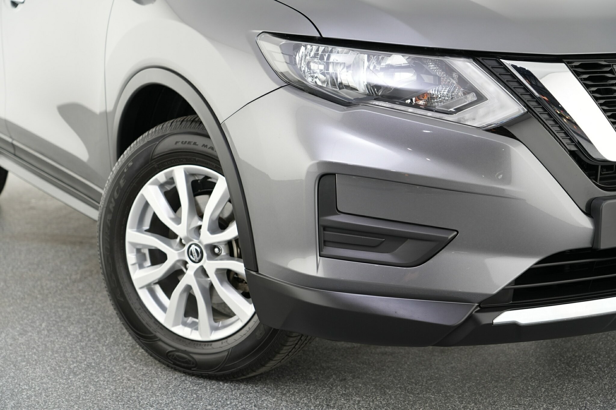 Nissan X-trail image 2