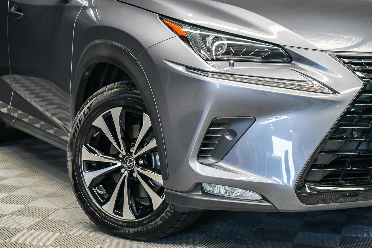 Lexus Nx image 2