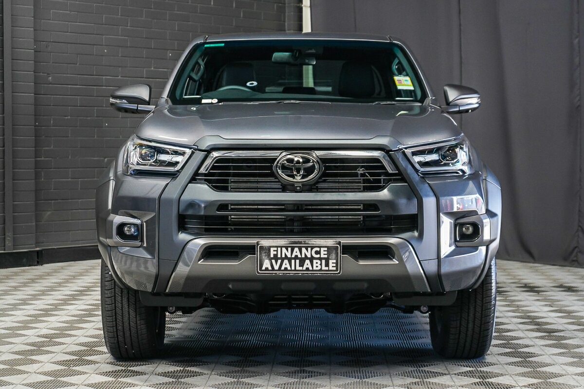 Toyota Hilux image 3