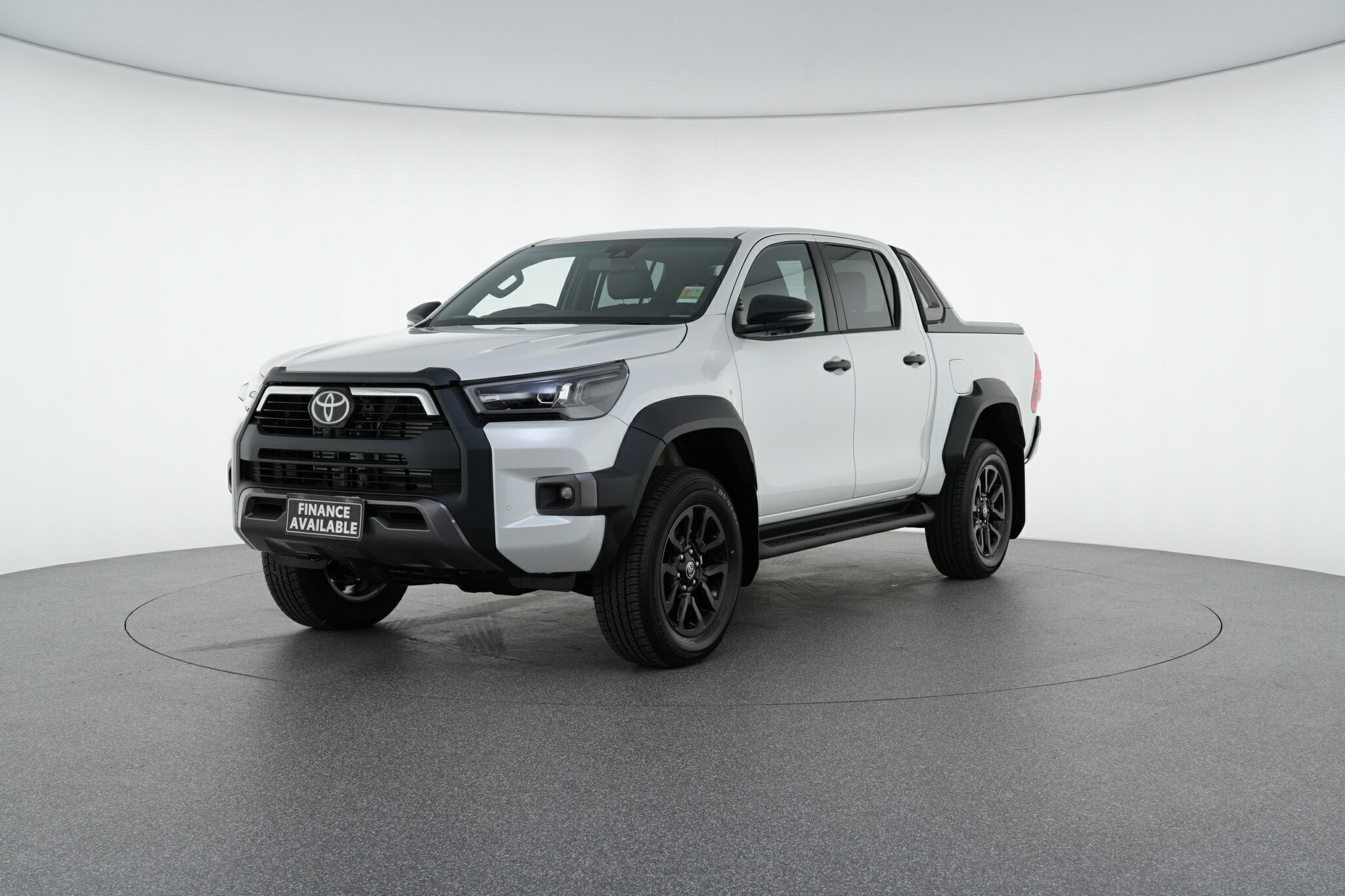Toyota Hilux image 4