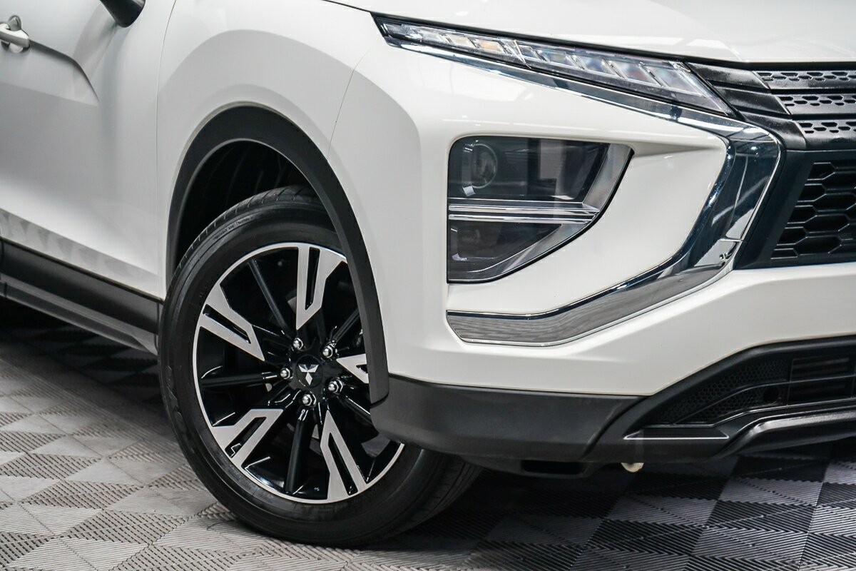Mitsubishi Eclipse Cross image 2