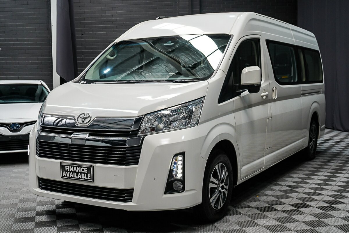 Toyota Hiace image 4