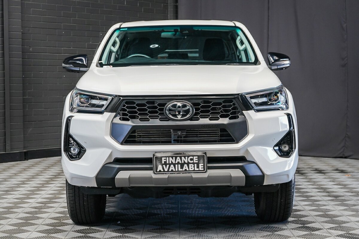 Toyota Hilux image 3