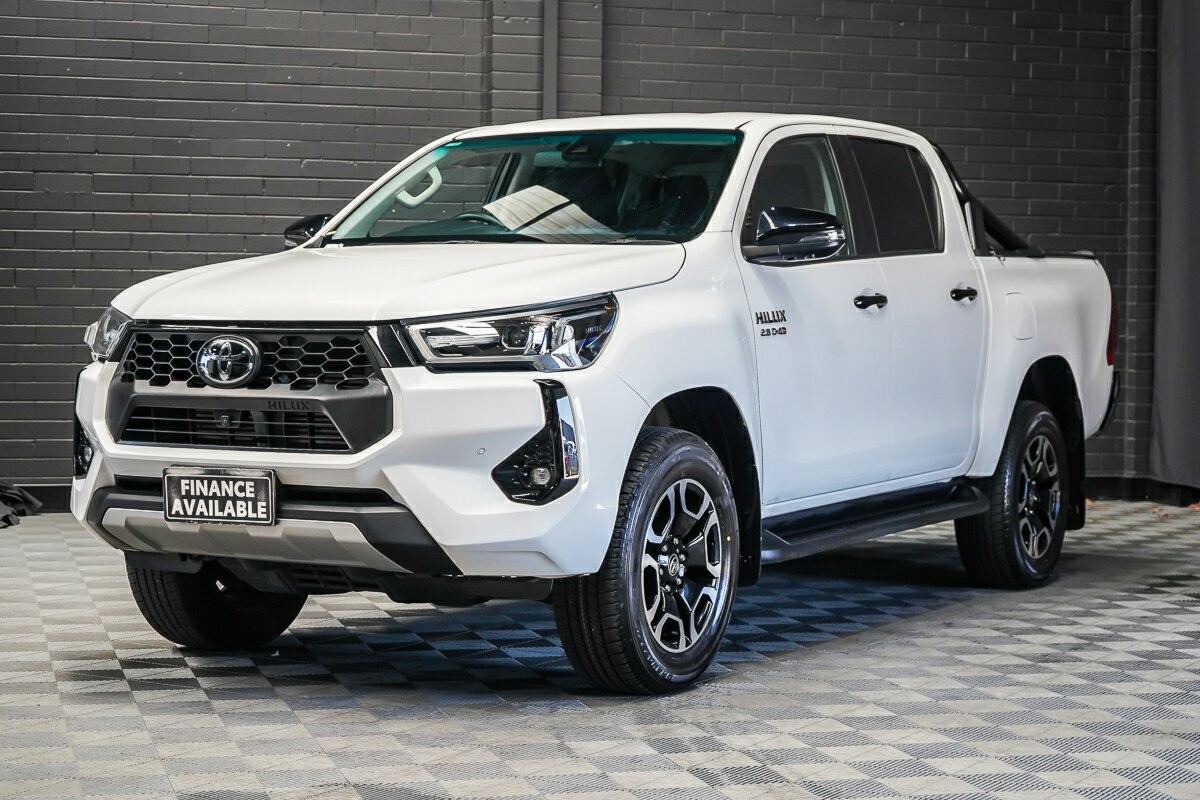 Toyota Hilux image 4