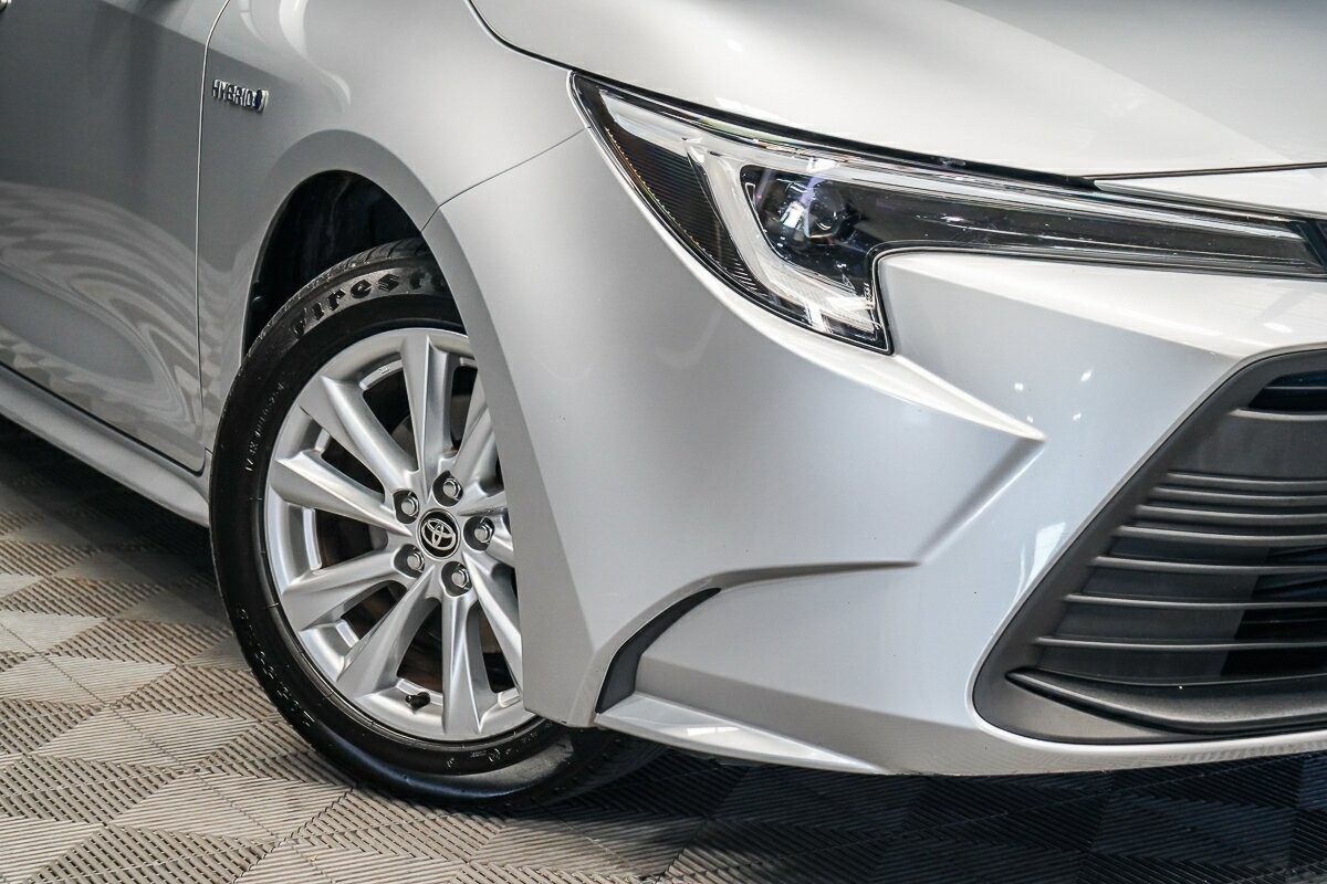 Toyota Corolla image 2