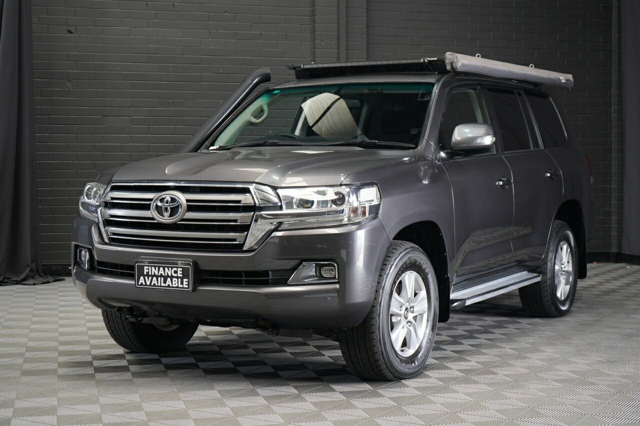 Toyota Landcruiser image 4