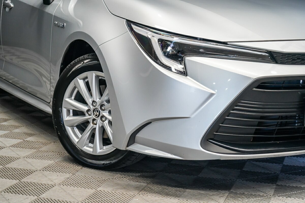 Toyota Corolla image 2