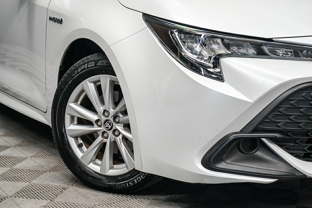 Toyota Corolla image 2