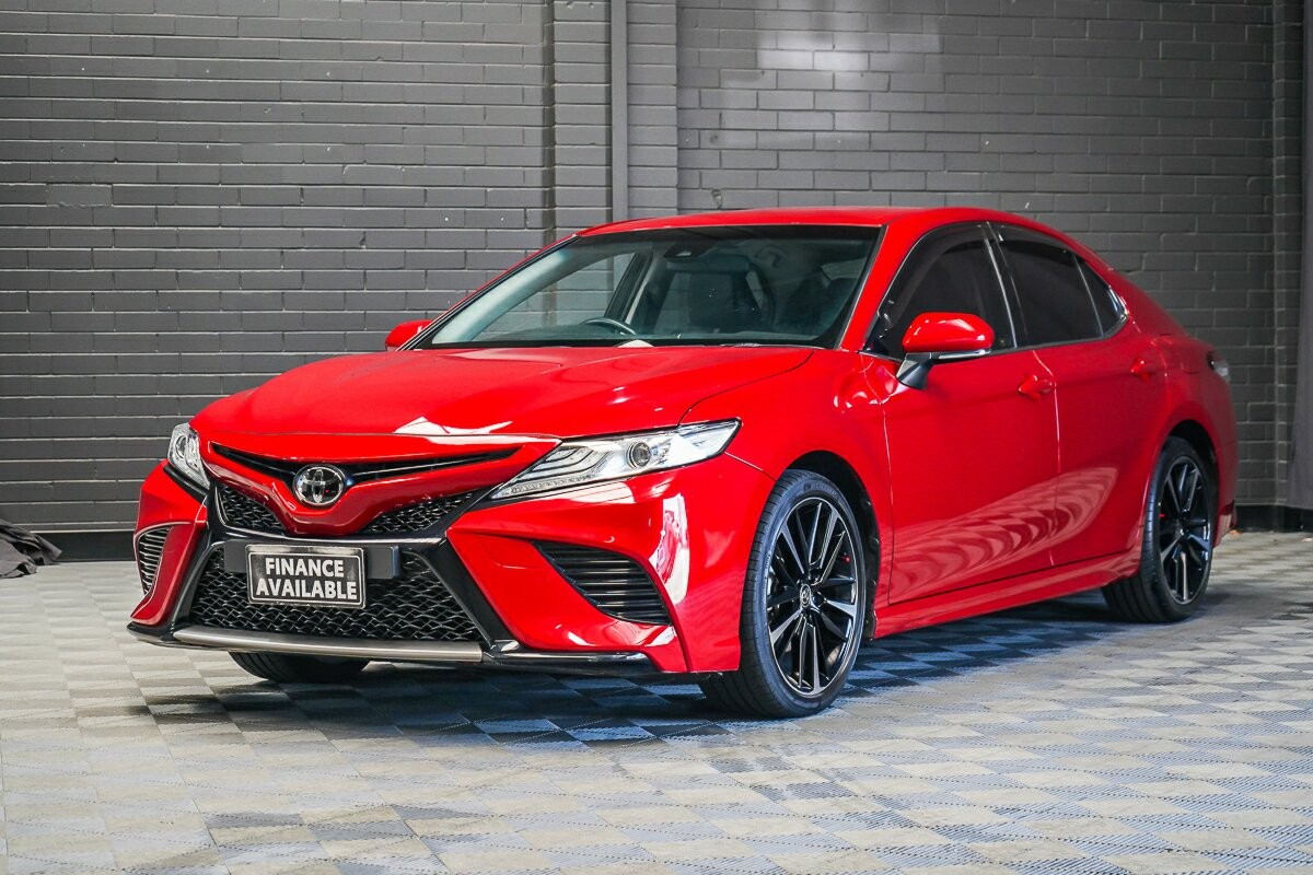 Toyota Camry image 4