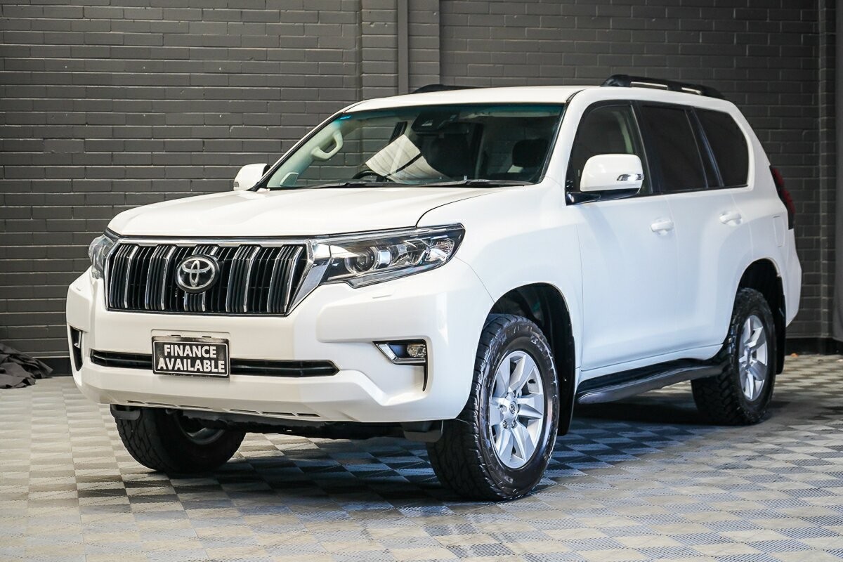 Toyota Landcruiser Prado image 4