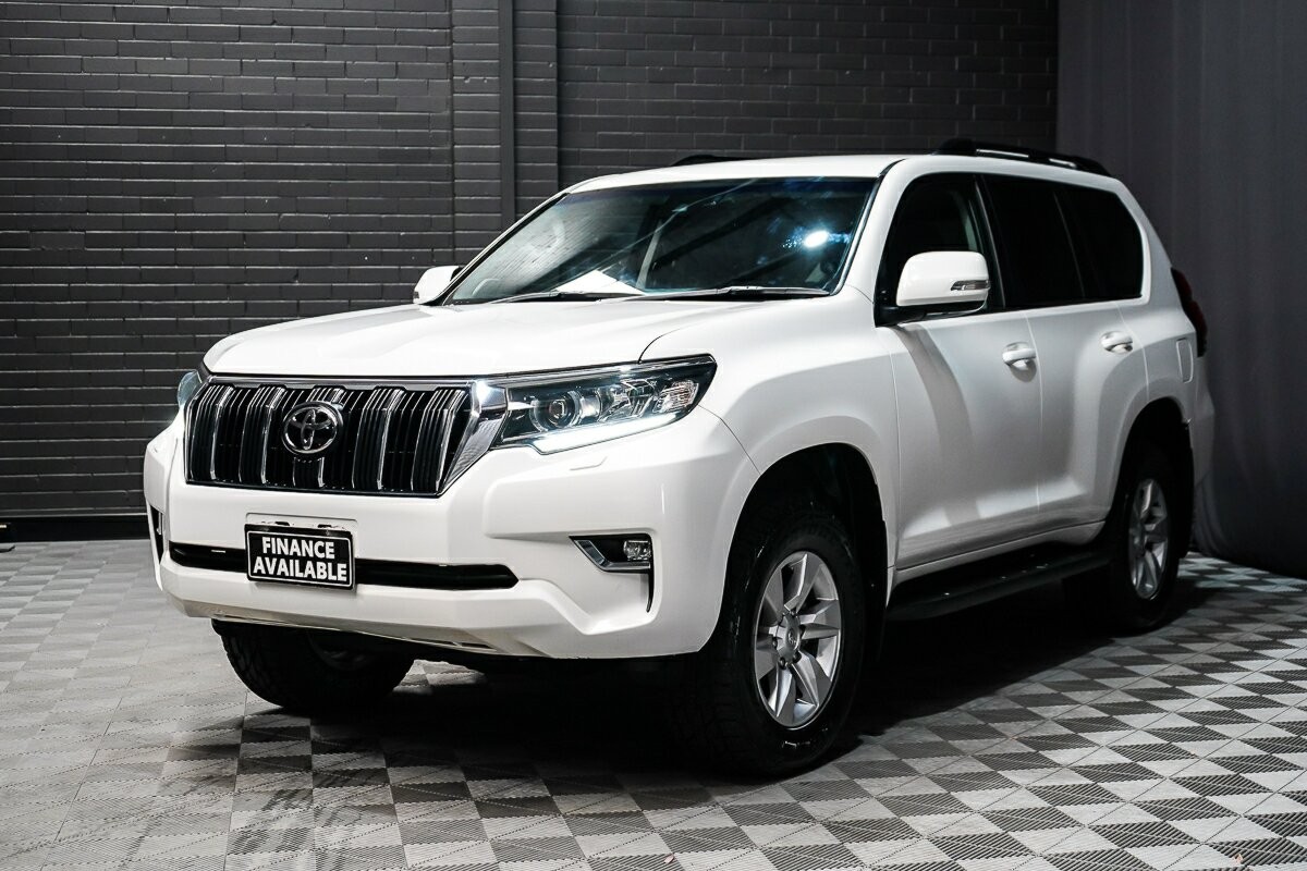 Toyota Landcruiser Prado image 4