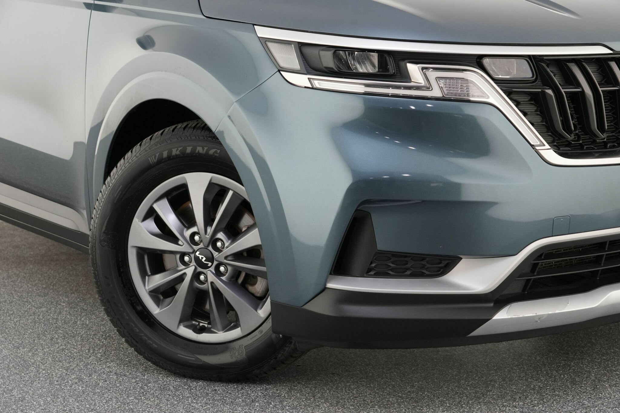 Kia Carnival image 2