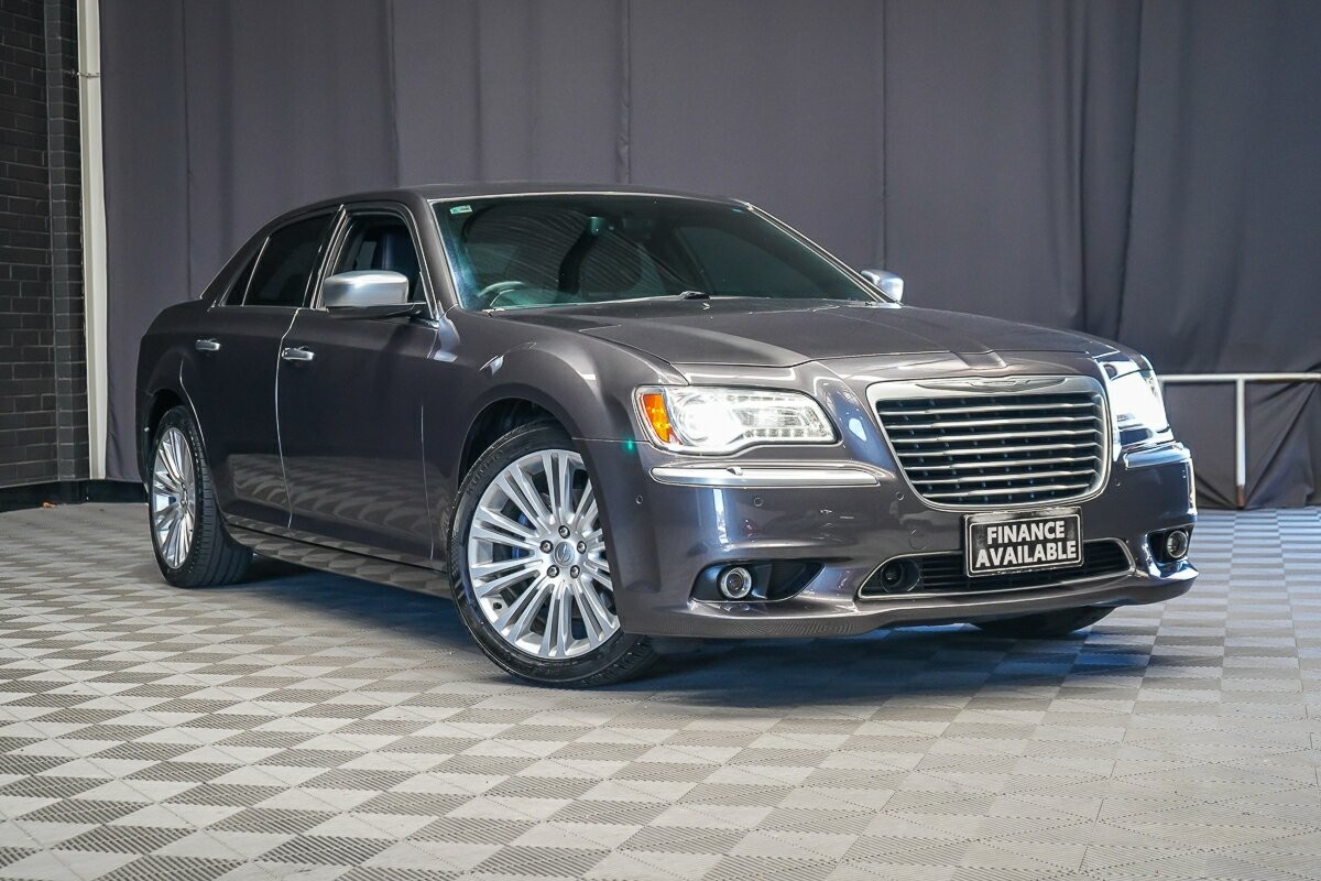 Chrysler 300 image 1