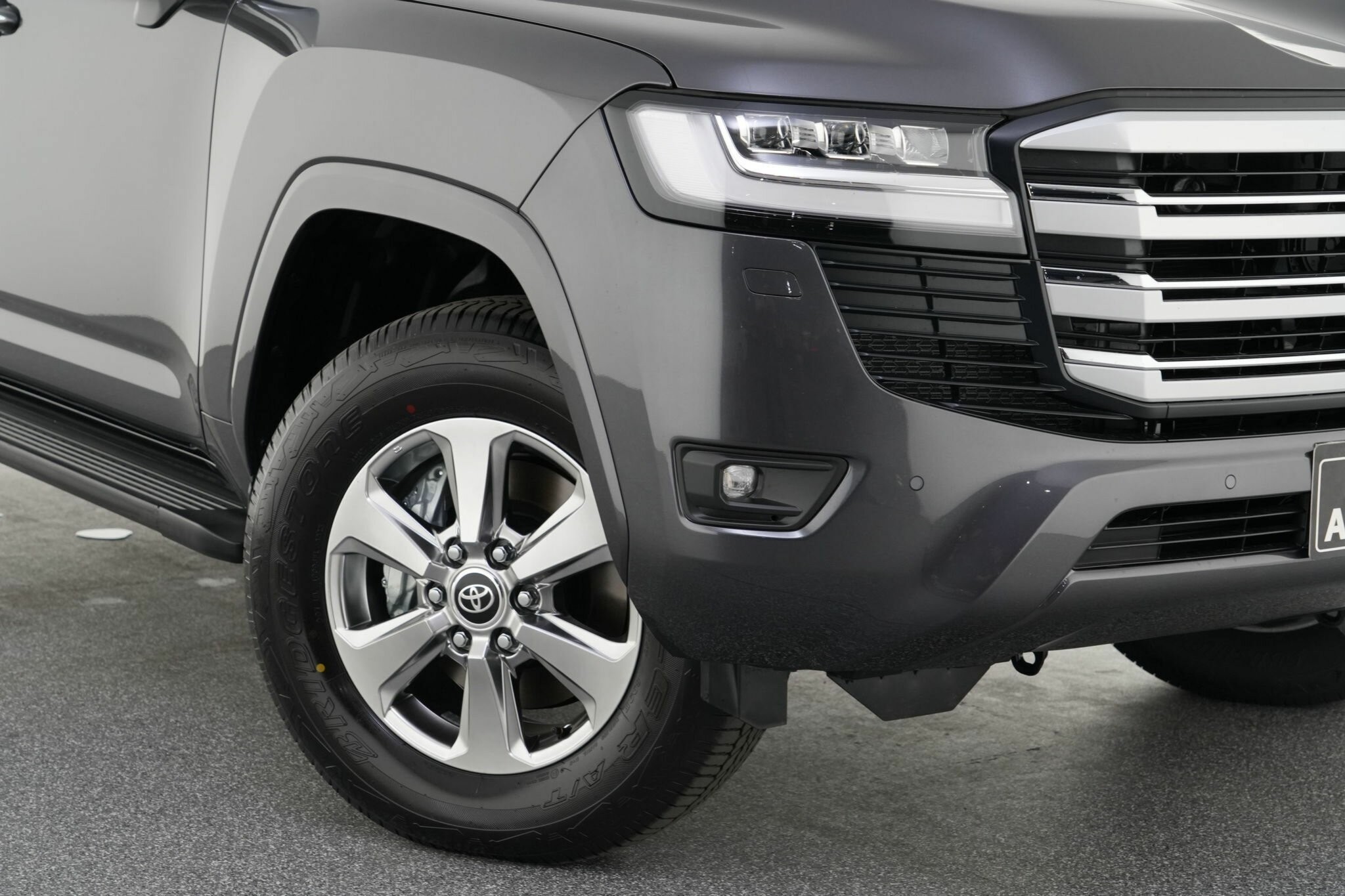 Toyota Landcruiser image 2