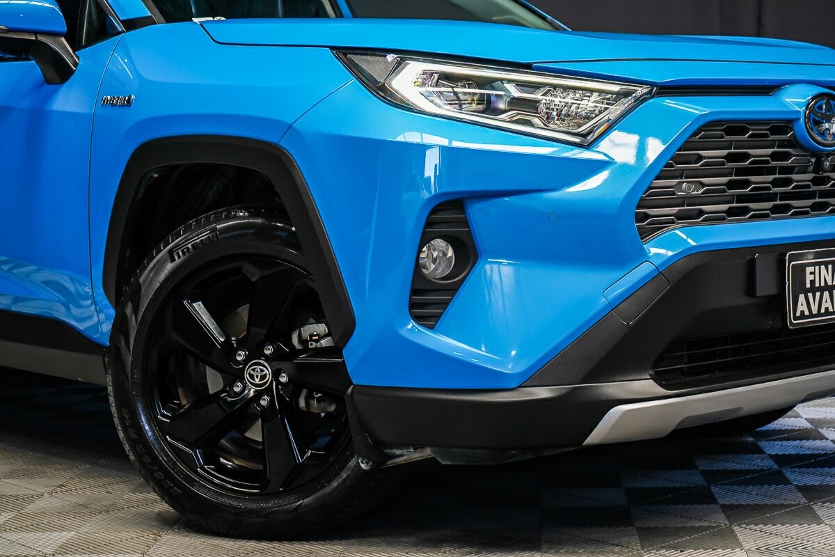 Toyota Rav4 image 2