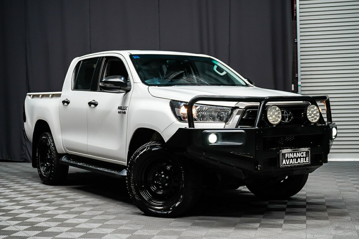 Toyota Hilux image 1