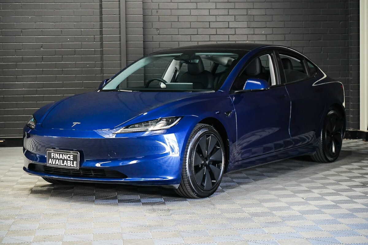 Tesla Model 3 image 4