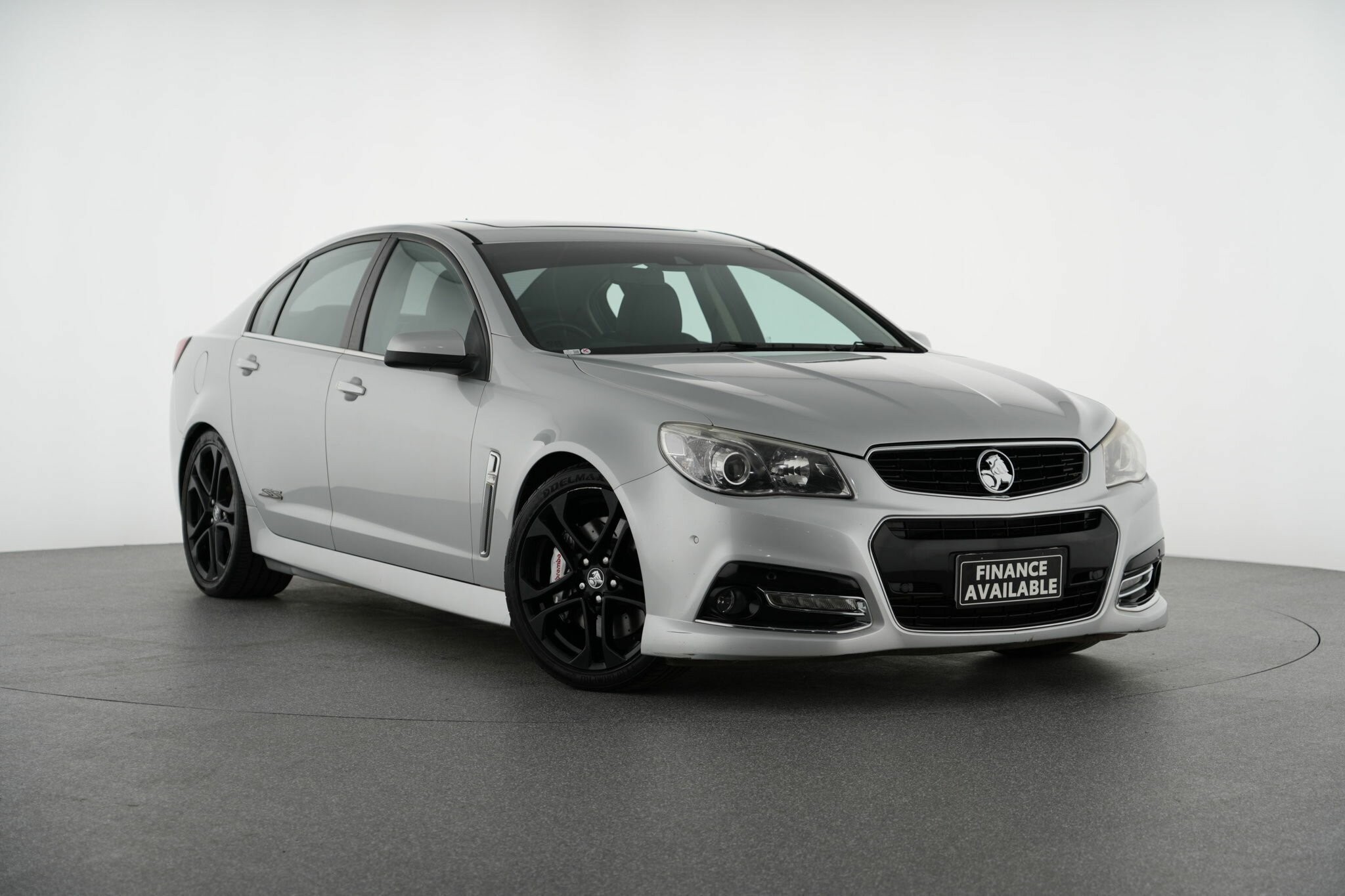 Holden Commodore image 1