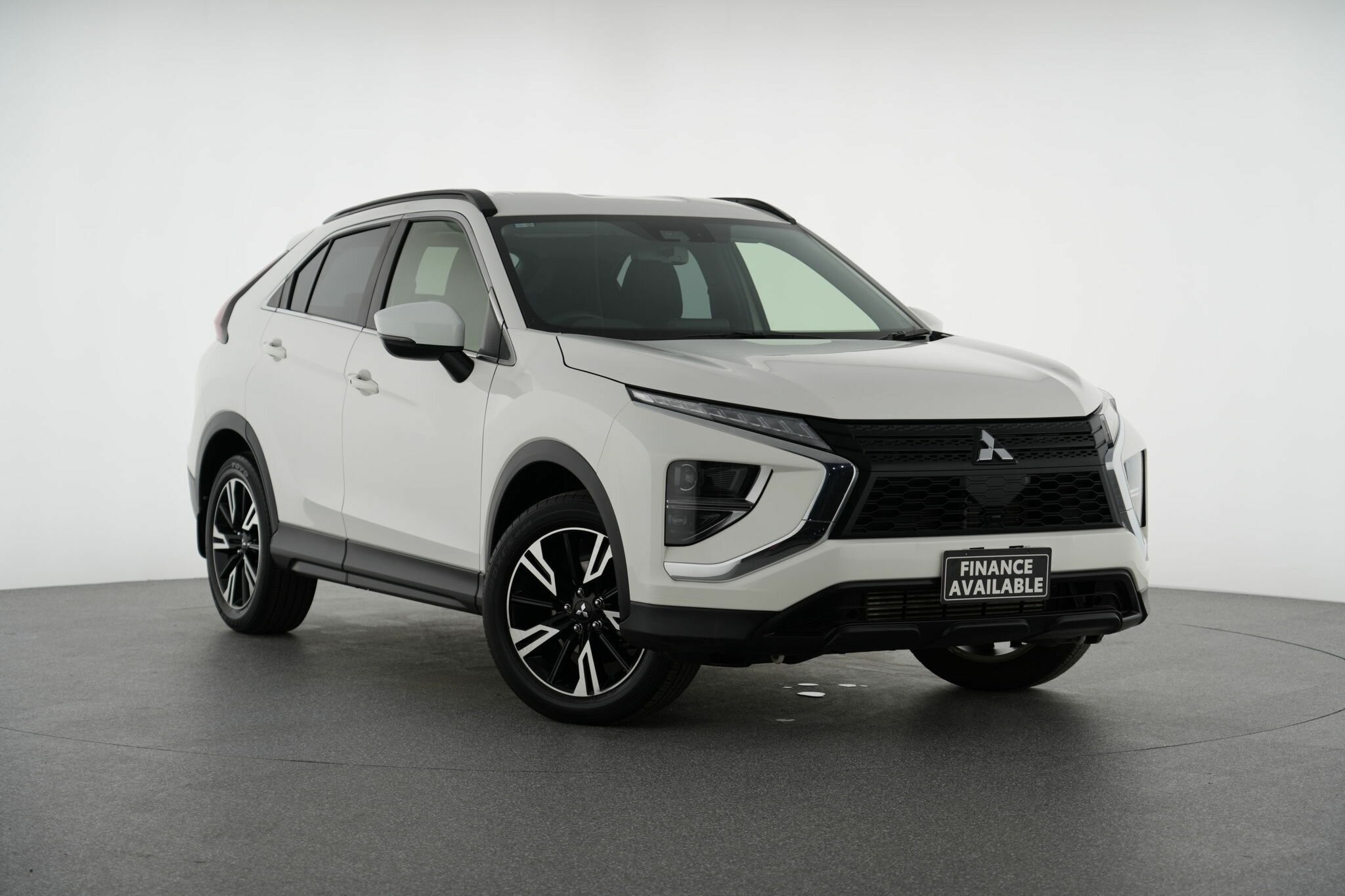 Mitsubishi Eclipse Cross image 1