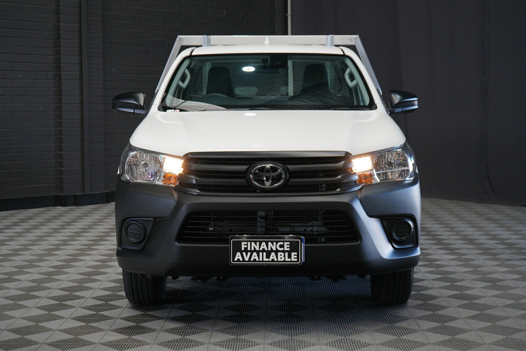 Toyota Hilux image 3