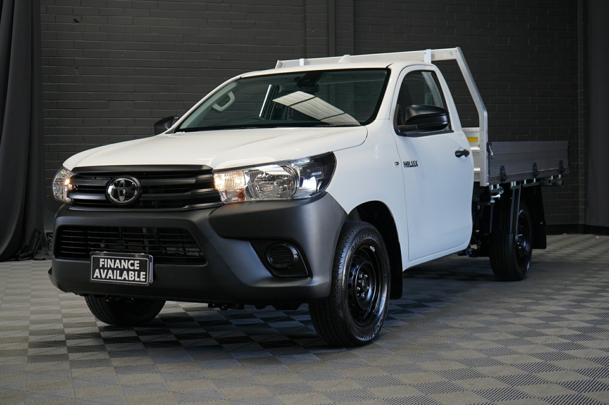 Toyota Hilux image 4