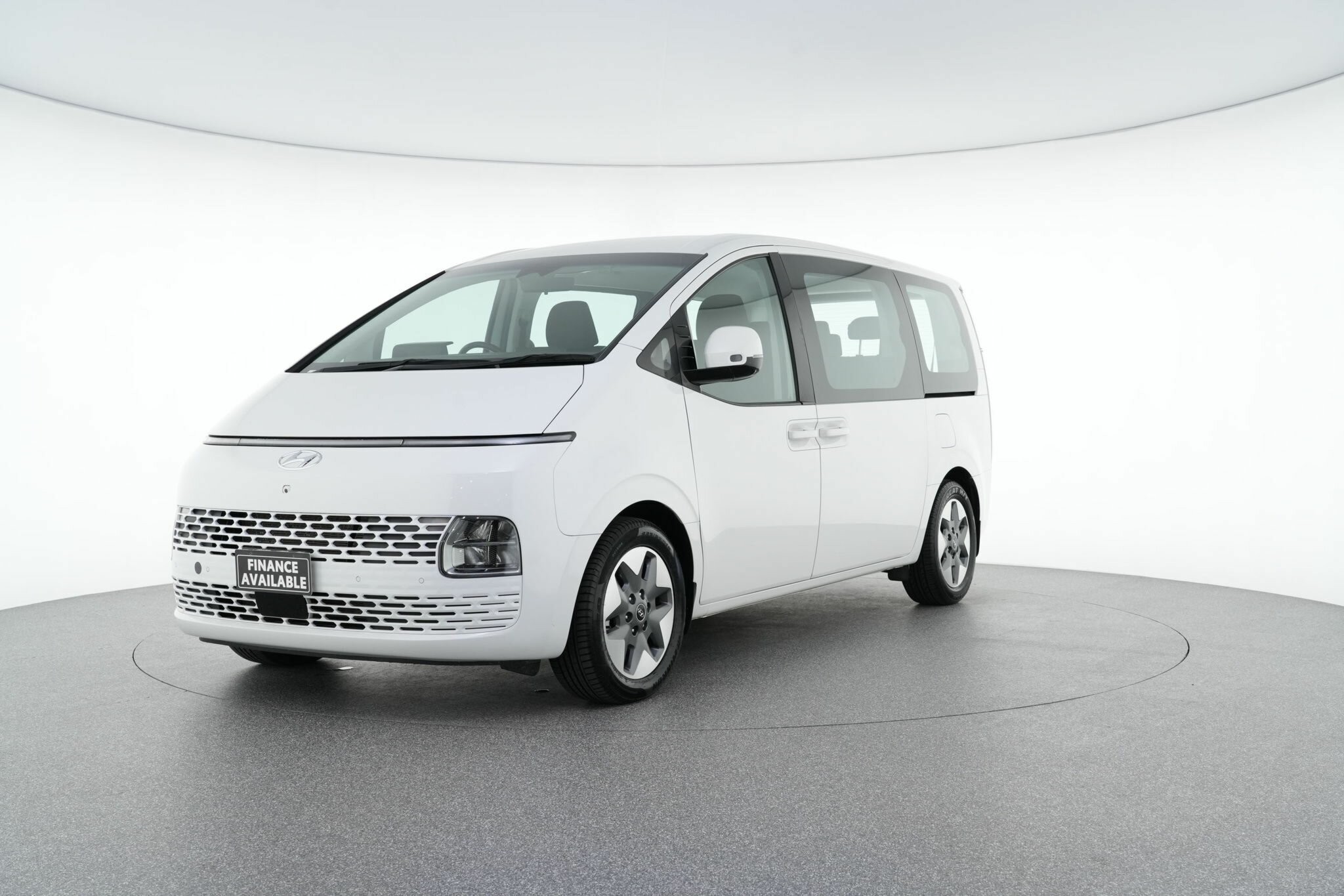 Hyundai Staria image 4