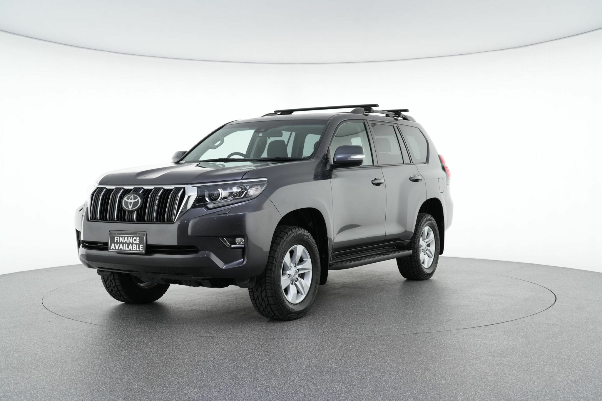 Toyota Landcruiser Prado image 4