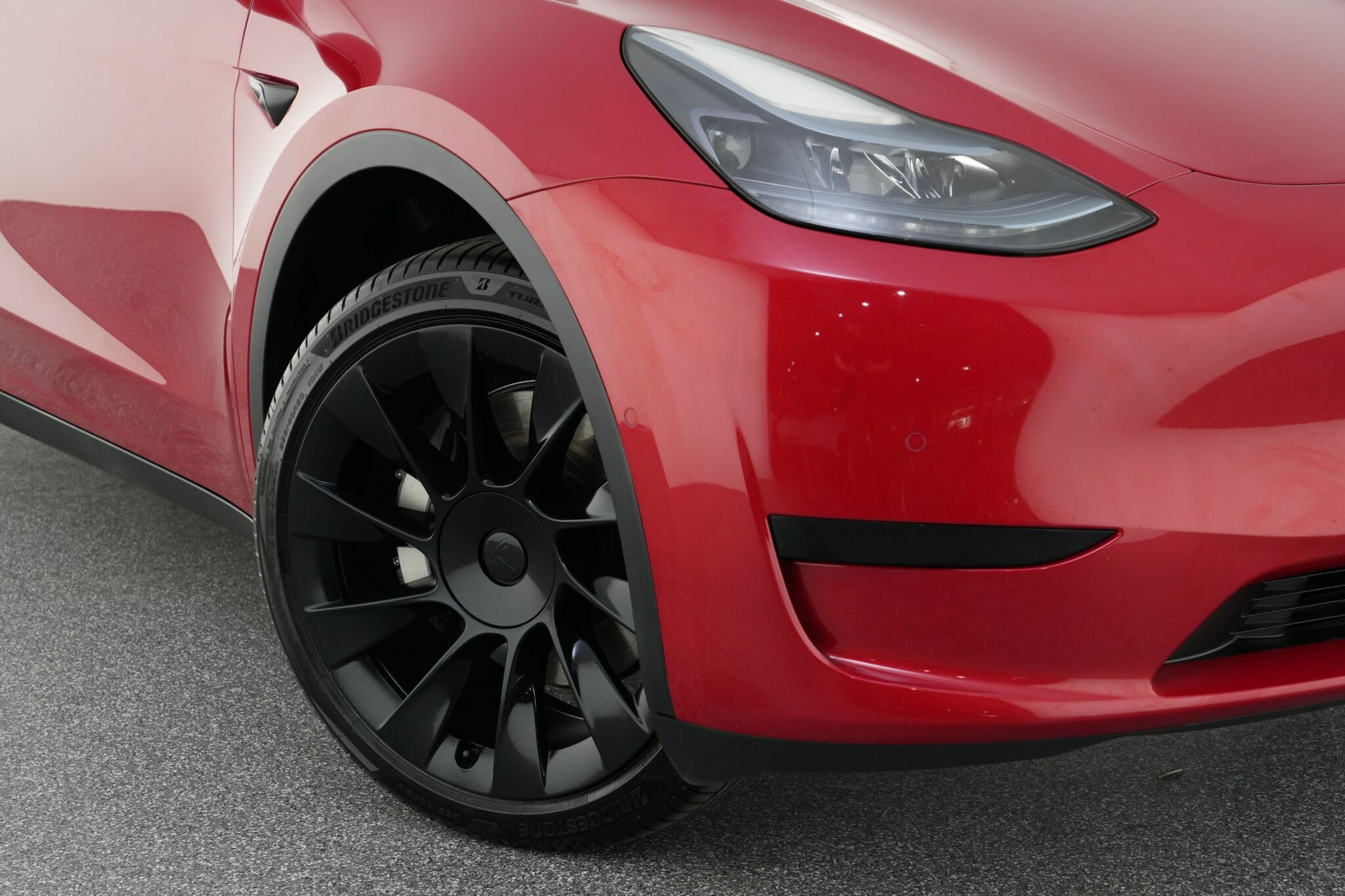 Tesla Model Y image 2