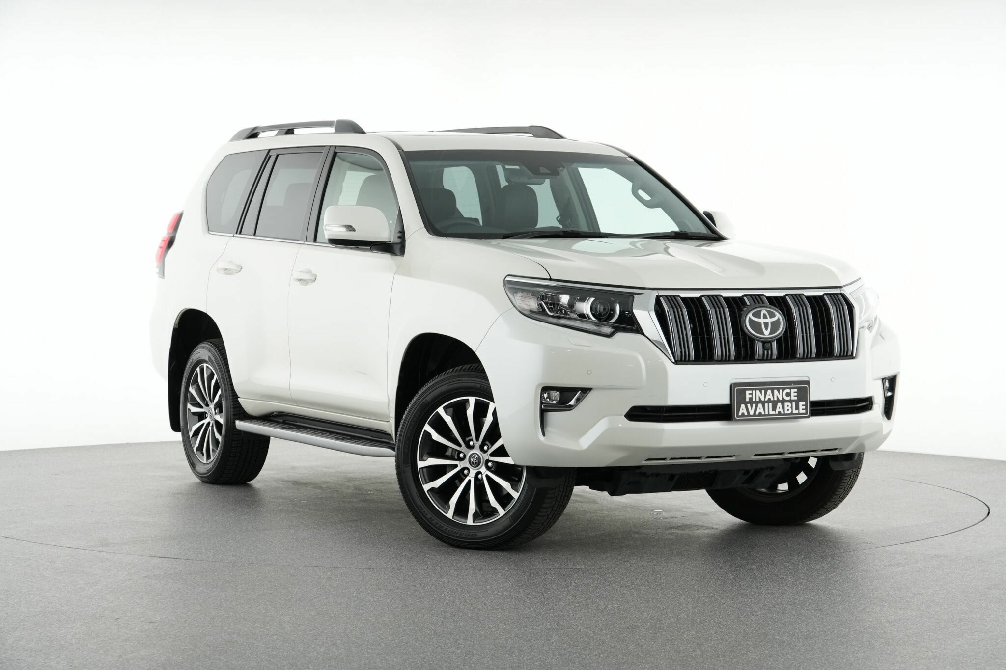 Toyota Landcruiser Prado image 1